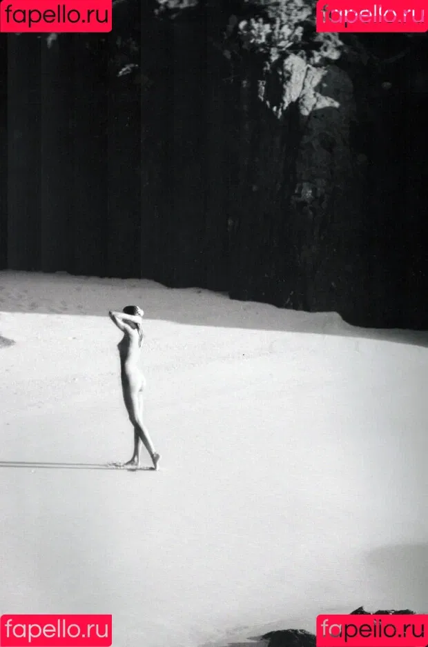 Miranda Kerr / mirandakerr / tsmirandakerr Onlyfans Photo Gallery 