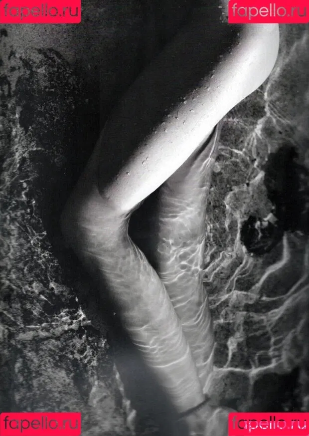 Miranda Kerr / mirandakerr / tsmirandakerr Onlyfans Photo Gallery 