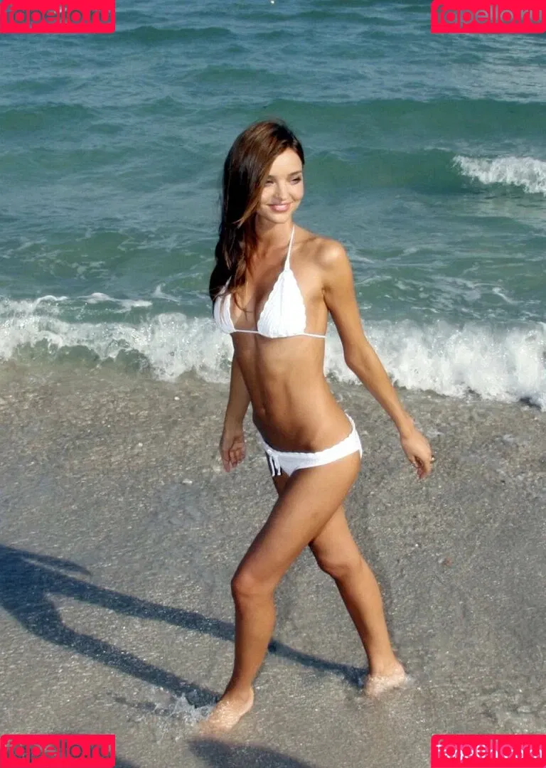 Miranda Kerr / mirandakerr / tsmirandakerr Onlyfans Photo Gallery 