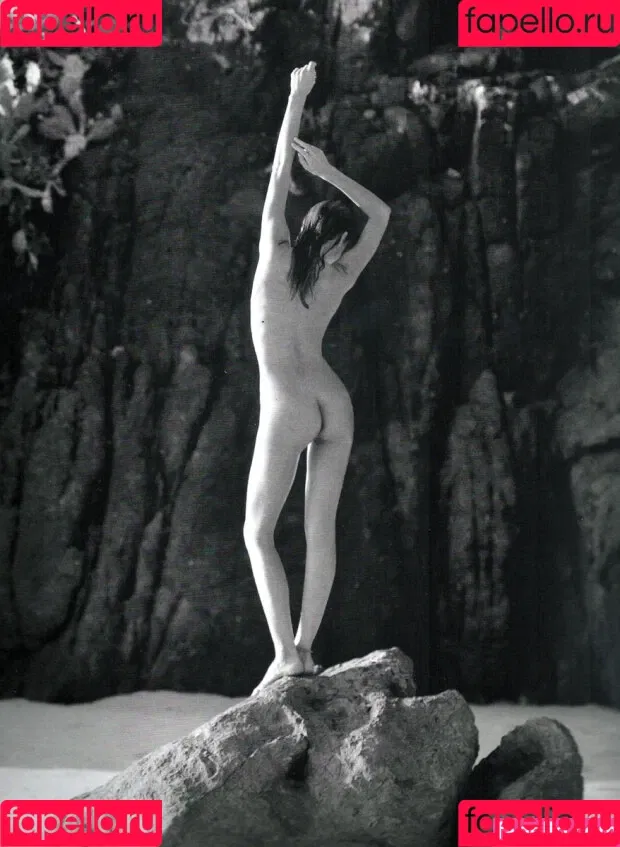 Miranda Kerr / mirandakerr / tsmirandakerr Onlyfans Photo Gallery 