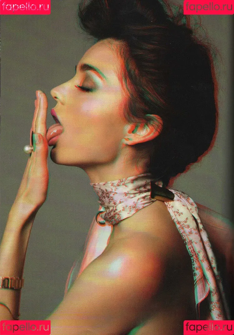 Miranda Kerr / mirandakerr / tsmirandakerr Onlyfans Photo Gallery 