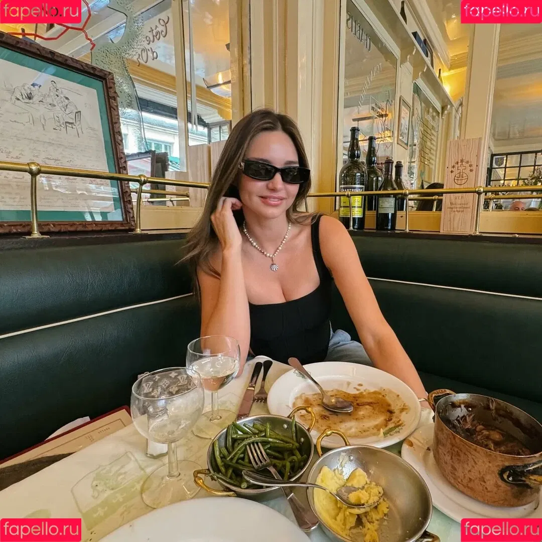 Miranda Kerr / mirandakerr / tsmirandakerr Onlyfans Photo Gallery 