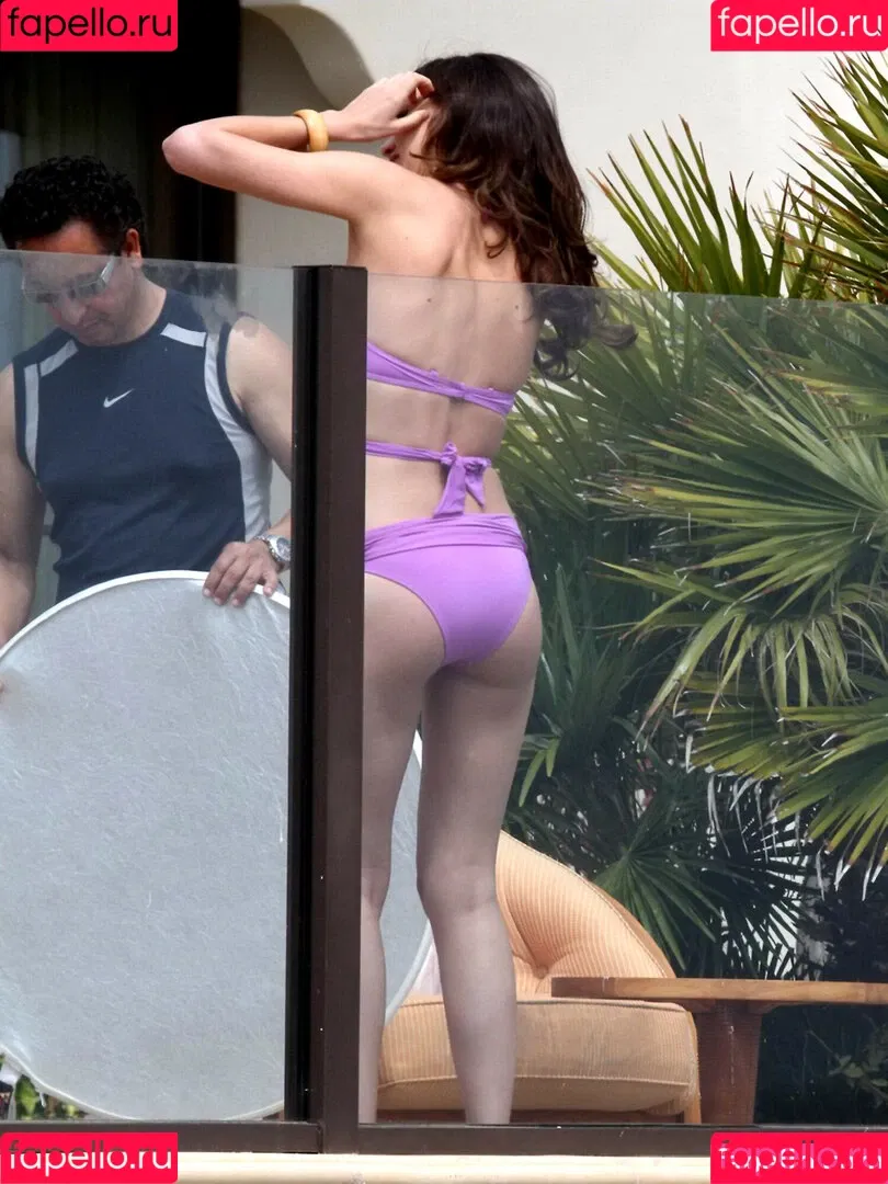 Miranda Kerr / mirandakerr / tsmirandakerr Onlyfans Photo Gallery 