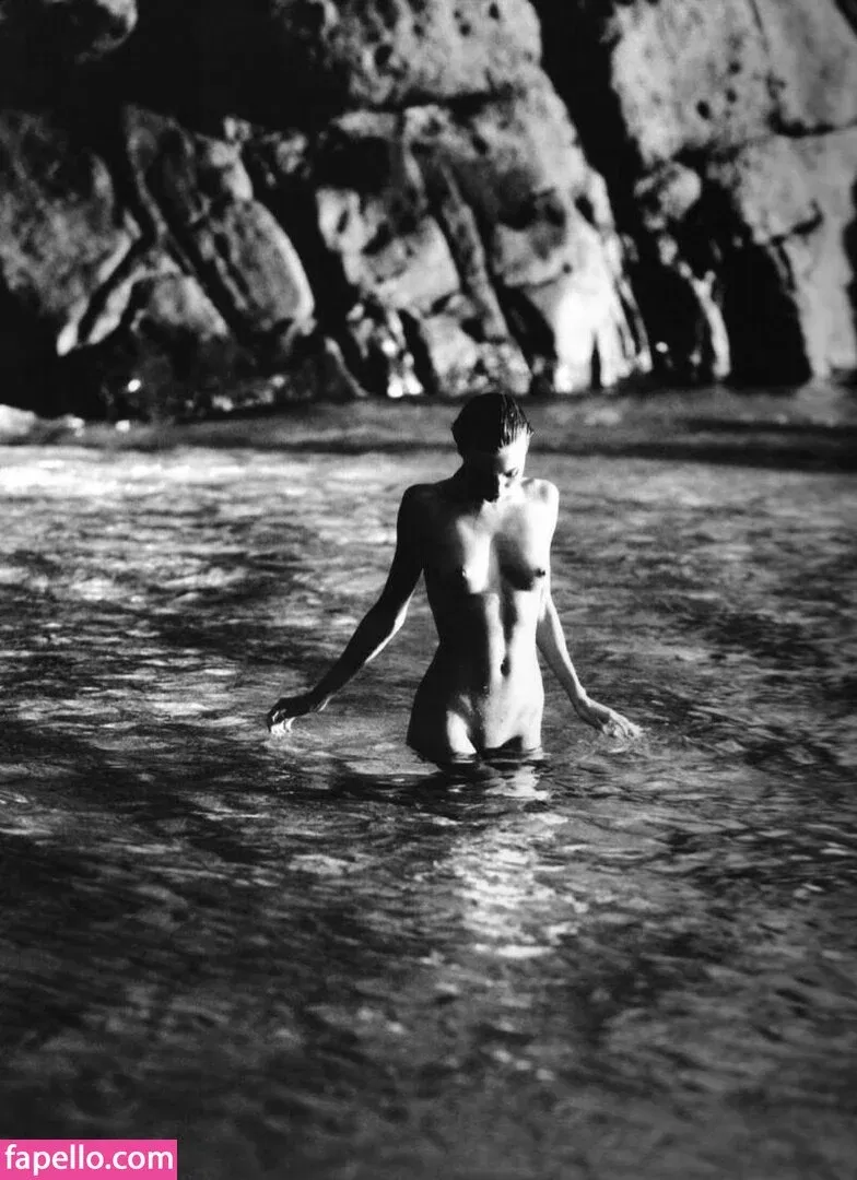 Miranda Kerr / mirandakerr / tsmirandakerr Onlyfans Photo Gallery 