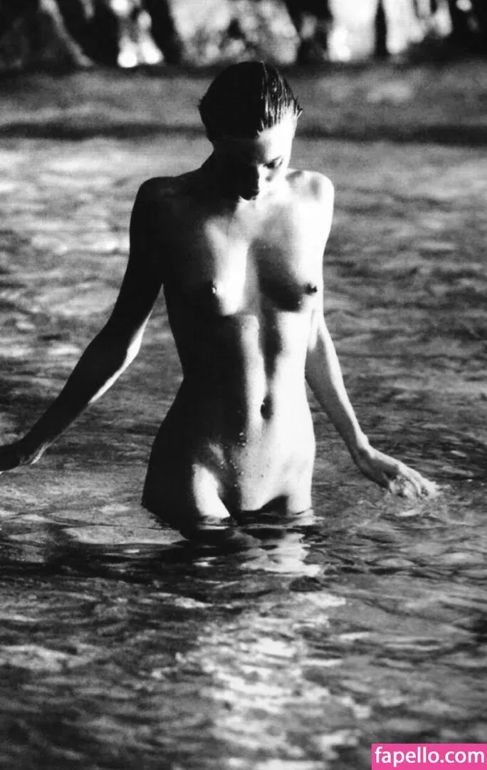 Miranda Kerr / mirandakerr / tsmirandakerr Onlyfans Photo Gallery 