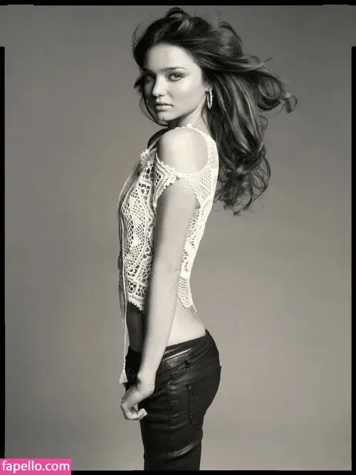 Miranda Kerr / mirandakerr / tsmirandakerr Onlyfans Photo Gallery 