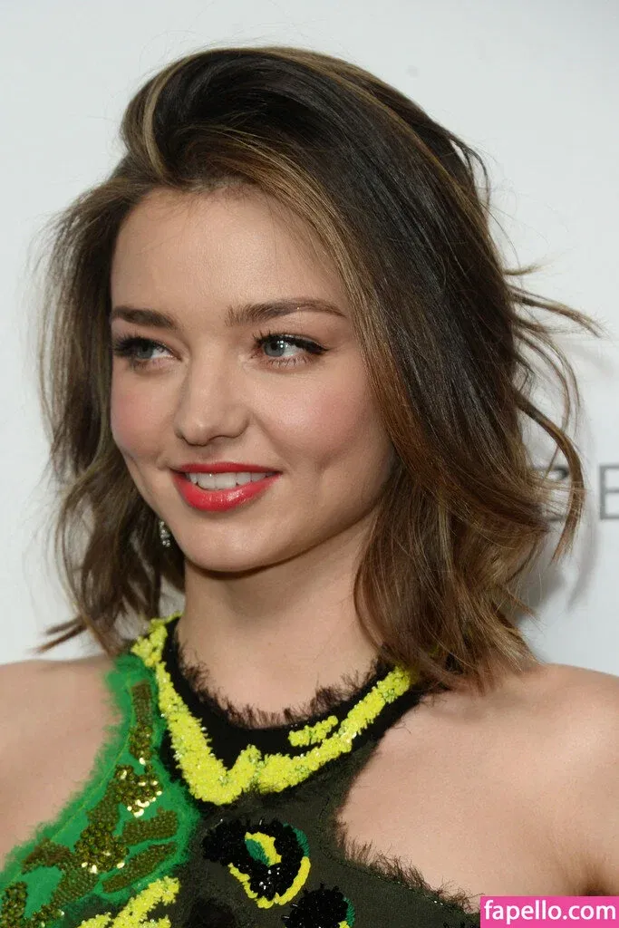 Miranda Kerr / mirandakerr / tsmirandakerr Onlyfans Photo Gallery 