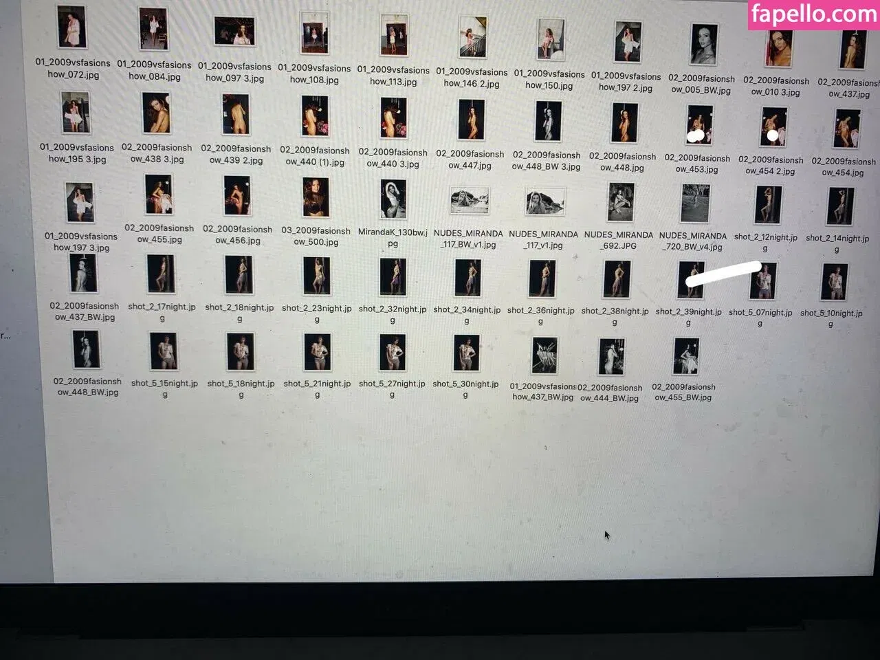 Miranda Kerr / mirandakerr / tsmirandakerr Onlyfans Photo Gallery 