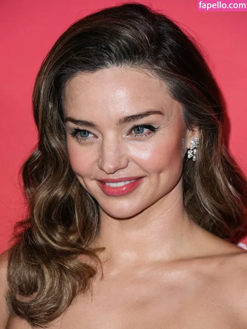 Miranda Kerr / mirandakerr / tsmirandakerr Onlyfans Photo Gallery 