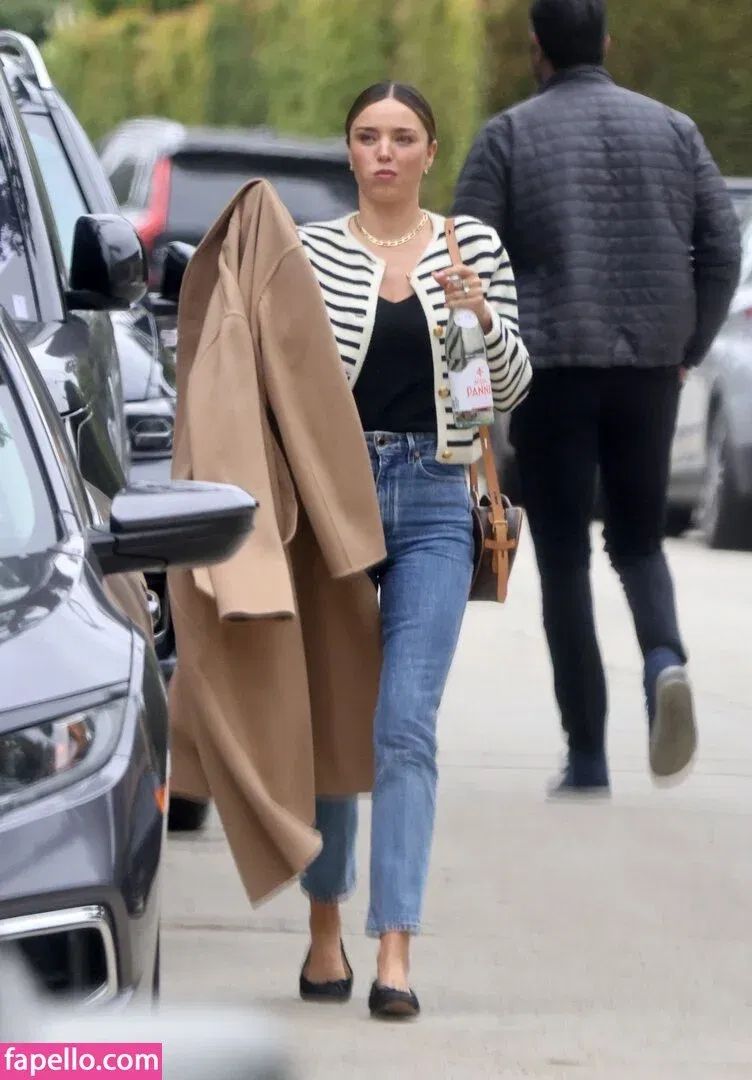 Miranda Kerr / mirandakerr / tsmirandakerr Onlyfans Photo Gallery 