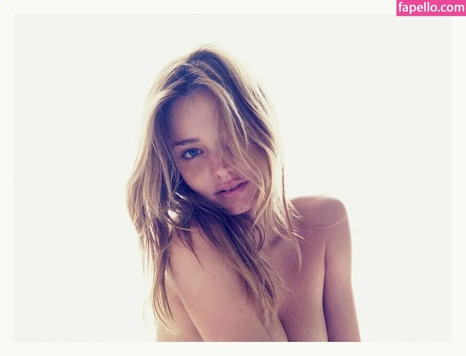 Miranda Kerr / mirandakerr / tsmirandakerr Onlyfans Photo Gallery 