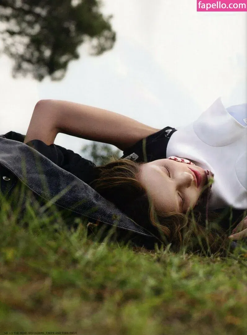 Miranda Kerr / mirandakerr / tsmirandakerr Onlyfans Photo Gallery 