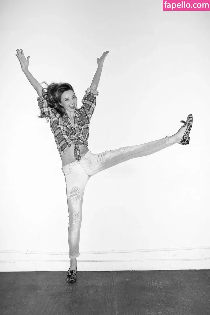 Miranda Kerr / mirandakerr / tsmirandakerr Onlyfans Photo Gallery 