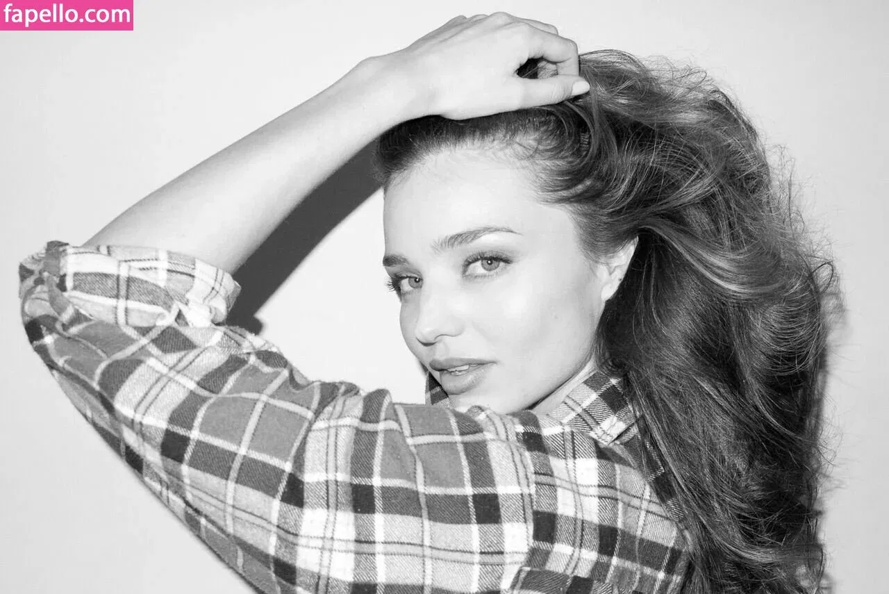 Miranda Kerr / mirandakerr / tsmirandakerr Onlyfans Photo Gallery 