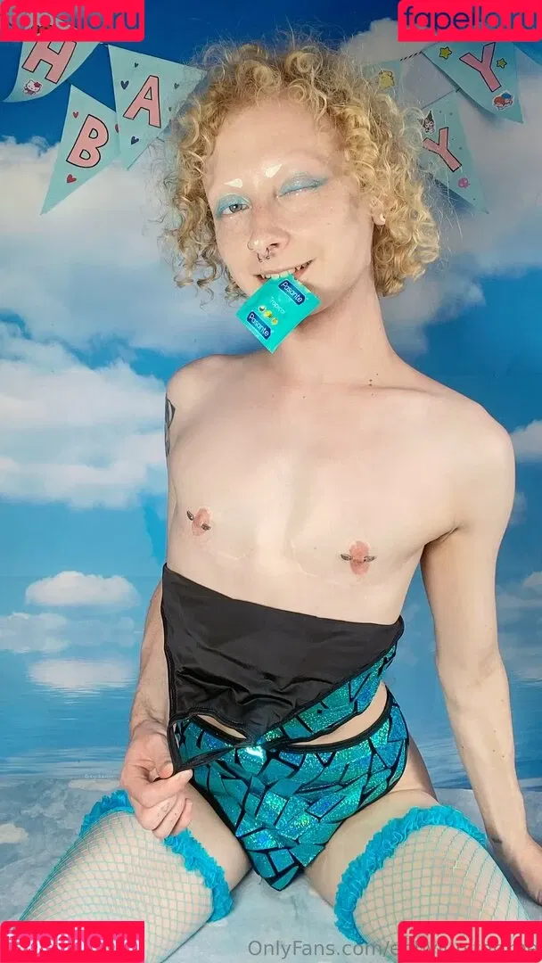 enbyjupiter / isthatjupiter Onlyfans Photo Gallery 