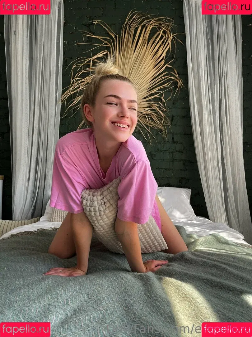 ellie.miss / missellie_o Onlyfans Photo Gallery 