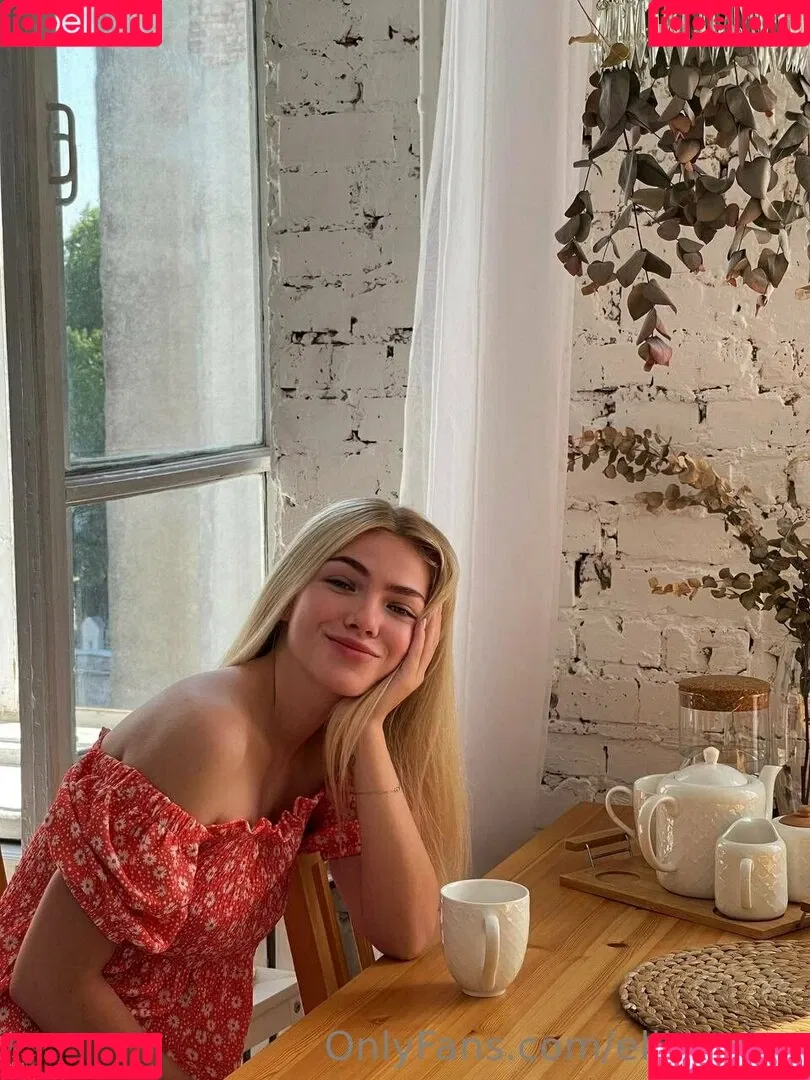 ellie.miss / missellie_o Onlyfans Photo Gallery 