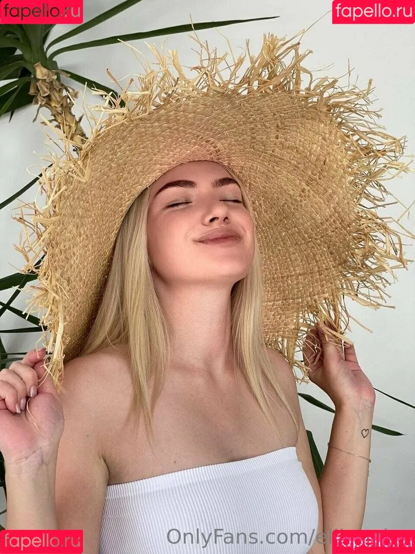 ellie.miss / missellie_o Onlyfans Photo Gallery 