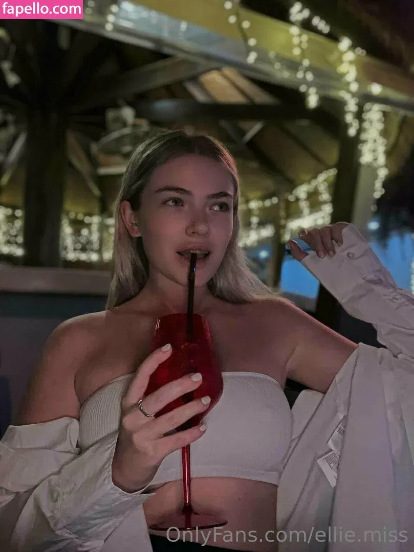 ellie.miss / missellie_o Onlyfans Photo Gallery 