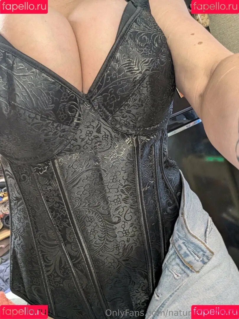 kitchen-Key-1478 / natures.lil.nymp / natures_lil_nymp Onlyfans Photo Gallery 