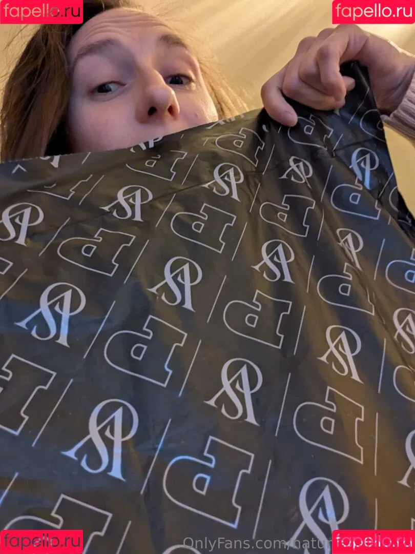 kitchen-Key-1478 / natures.lil.nymp / natures_lil_nymp Onlyfans Photo Gallery 