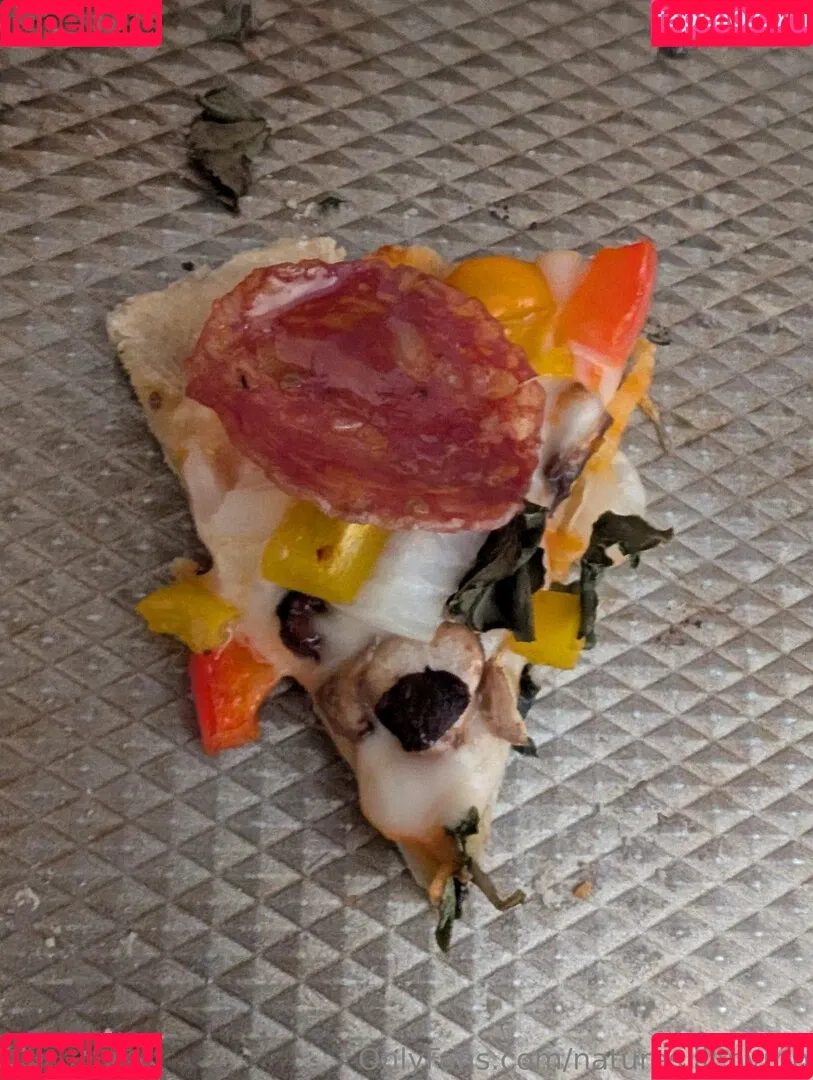 kitchen-Key-1478 / natures.lil.nymp / natures_lil_nymp Onlyfans Photo Gallery 