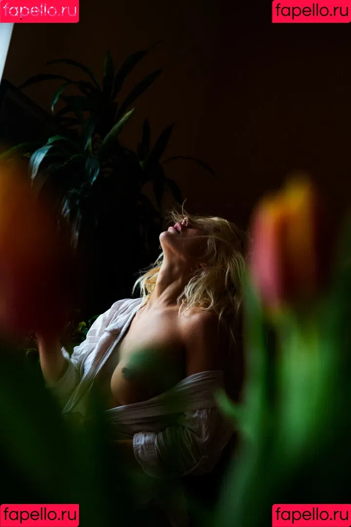 Ivy Wolfe / ivywolfesworld / officialivywolfe Onlyfans Photo Gallery 