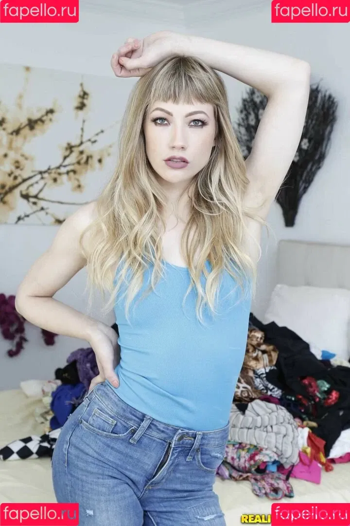 Ivy Wolfe / ivywolfesworld / officialivywolfe Onlyfans Photo Gallery 