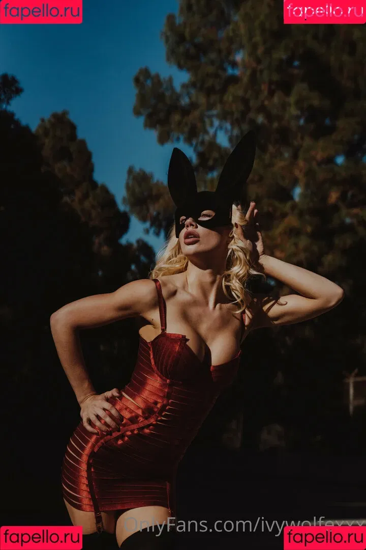 Ivy Wolfe / ivywolfesworld / officialivywolfe Onlyfans Photo Gallery 