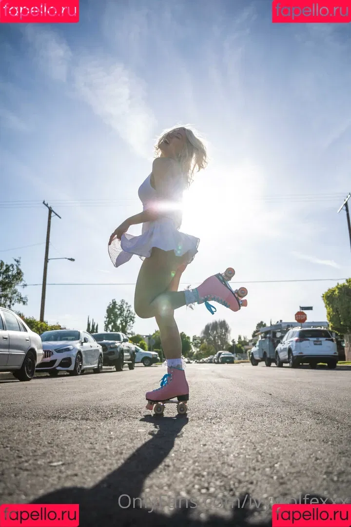 Ivy Wolfe / ivywolfesworld / officialivywolfe Onlyfans Photo Gallery 