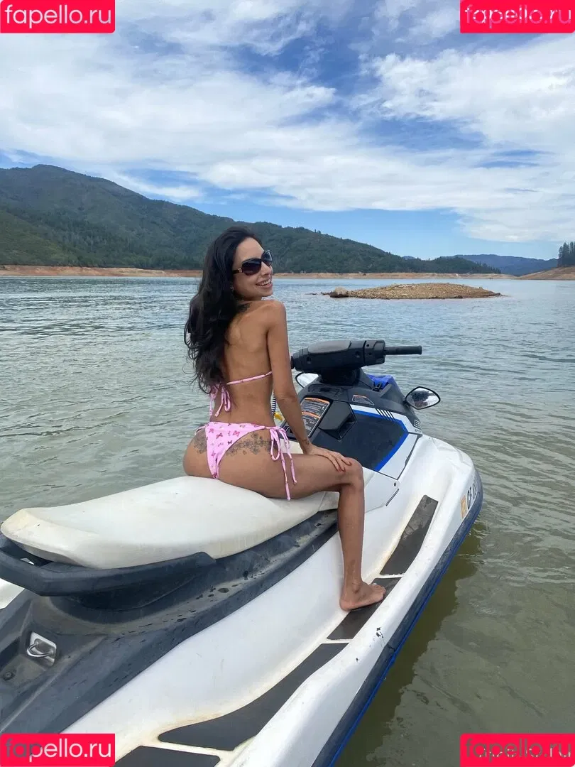 officialtrinitystclair / trinitystclair Onlyfans Photo Gallery 