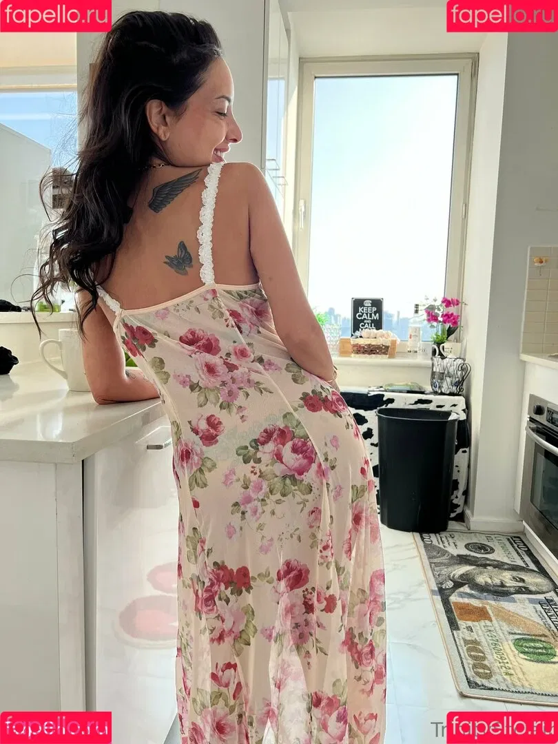 officialtrinitystclair / trinitystclair Onlyfans Photo Gallery 