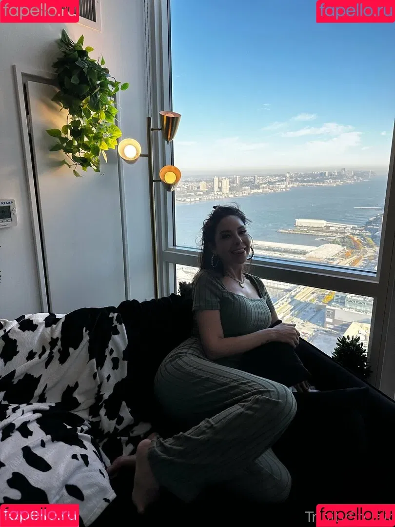 officialtrinitystclair / trinitystclair Onlyfans Photo Gallery 