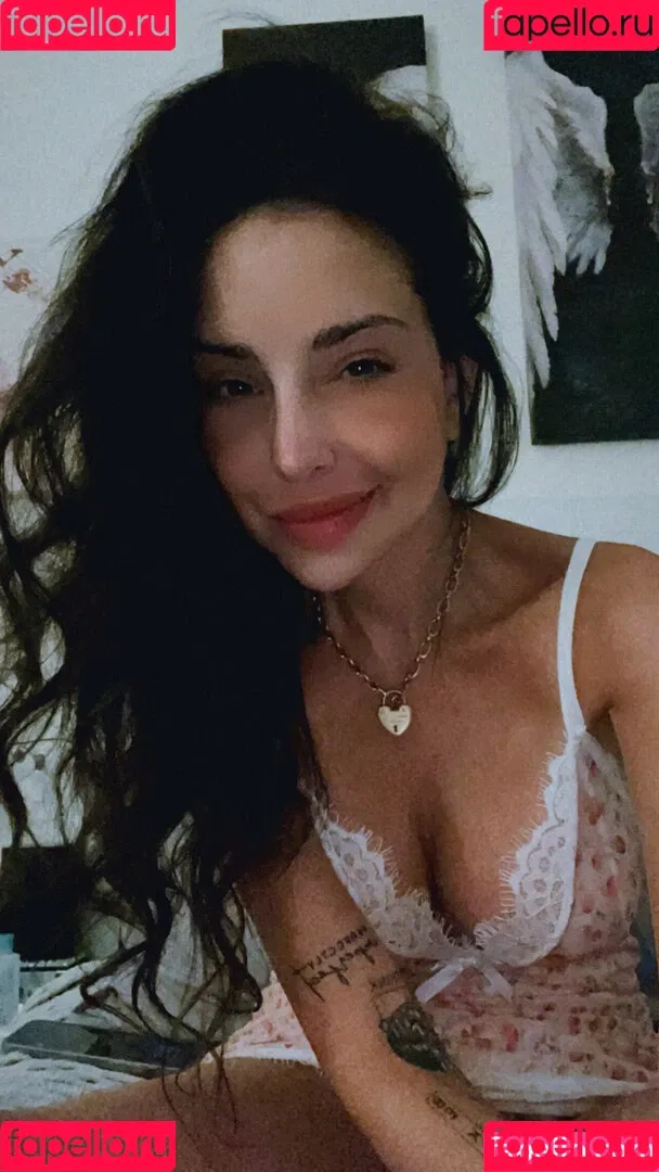 officialtrinitystclair / trinitystclair Onlyfans Photo Gallery 