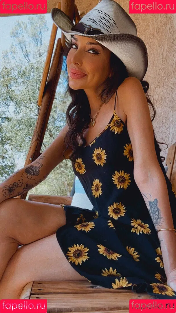 officialtrinitystclair / trinitystclair Onlyfans Photo Gallery 