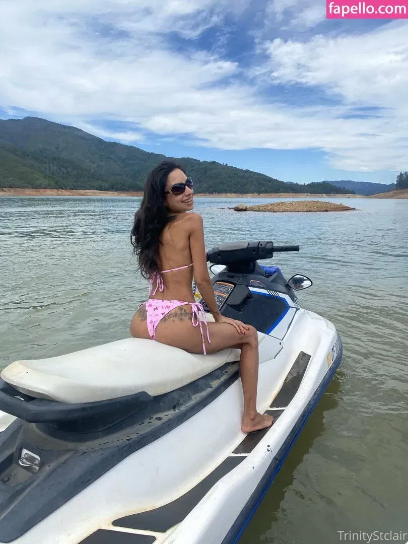 officialtrinitystclair / trinitystclair Onlyfans Photo Gallery 