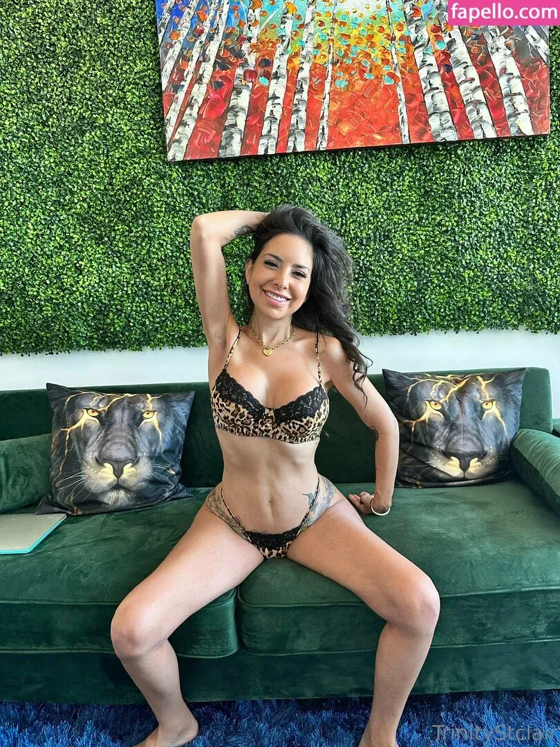 officialtrinitystclair / trinitystclair Onlyfans Photo Gallery 