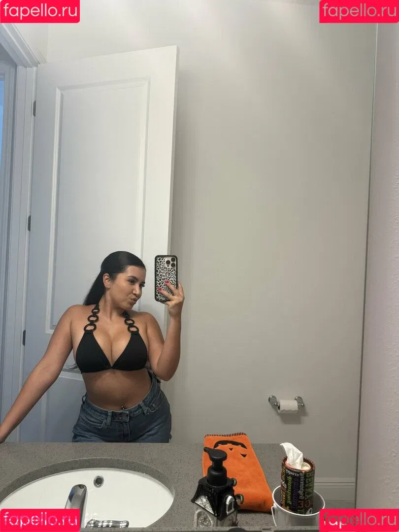 Janexy Sanchez / Social Media Post / janexysanchez Onlyfans Photo Gallery 