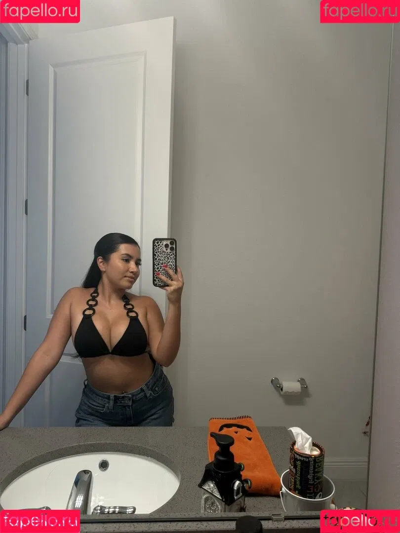 Janexy Sanchez / Social Media Post / janexysanchez Onlyfans Photo Gallery 