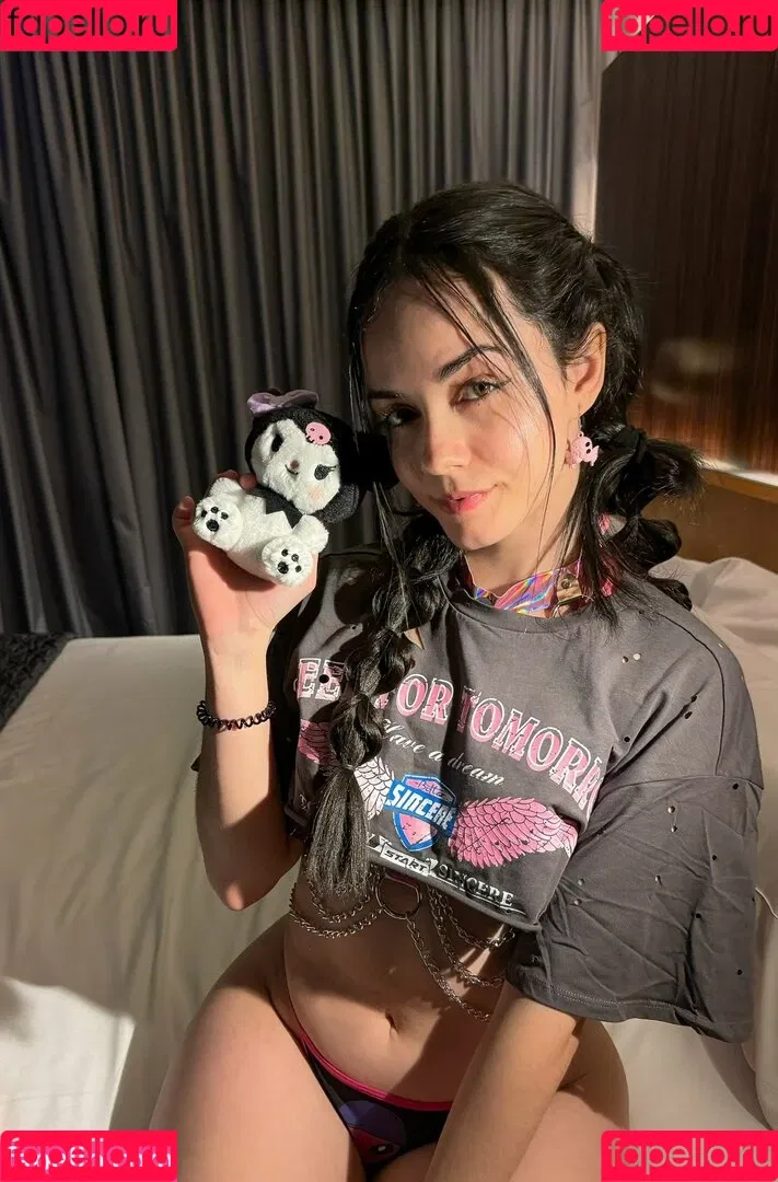 Stepsisterbby / justroommates Onlyfans Photo Gallery 