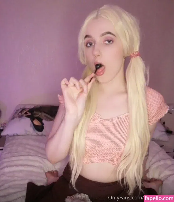 yanaanime / yanadraw Onlyfans Photo Gallery 