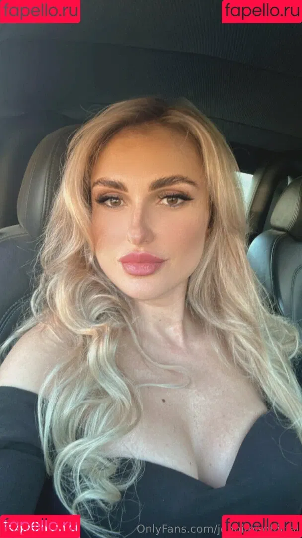 jeniferofficiel / jennifer-official Onlyfans Photo Gallery 