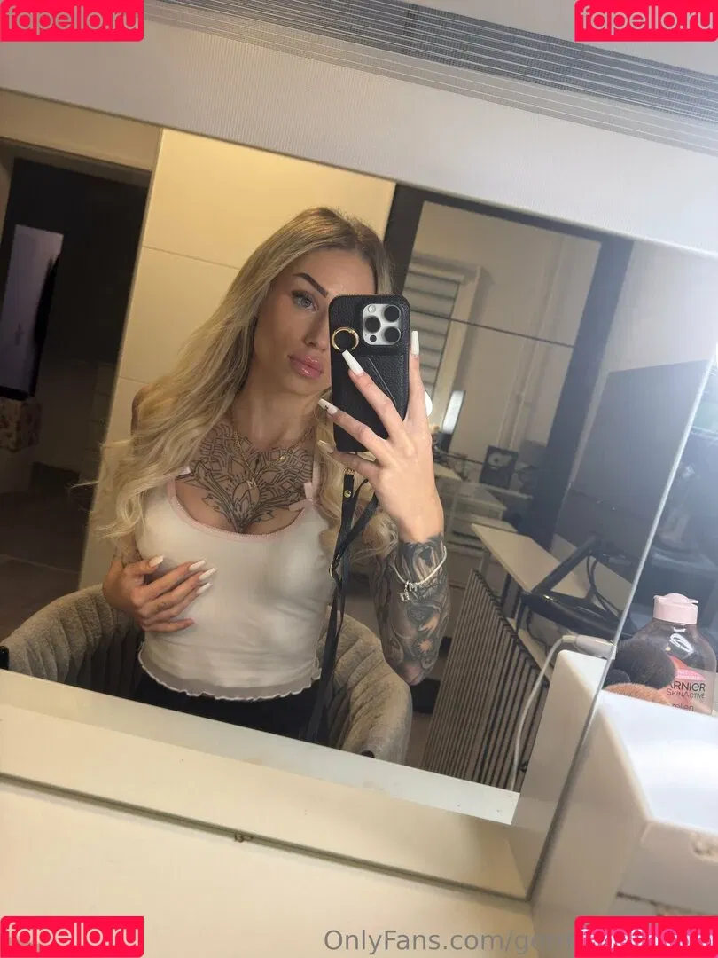 berlinbaddies / germanbaddies Onlyfans Photo Gallery 