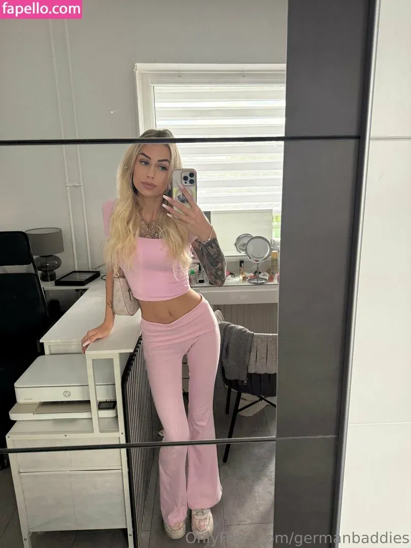 berlinbaddies / germanbaddies Onlyfans Photo Gallery 