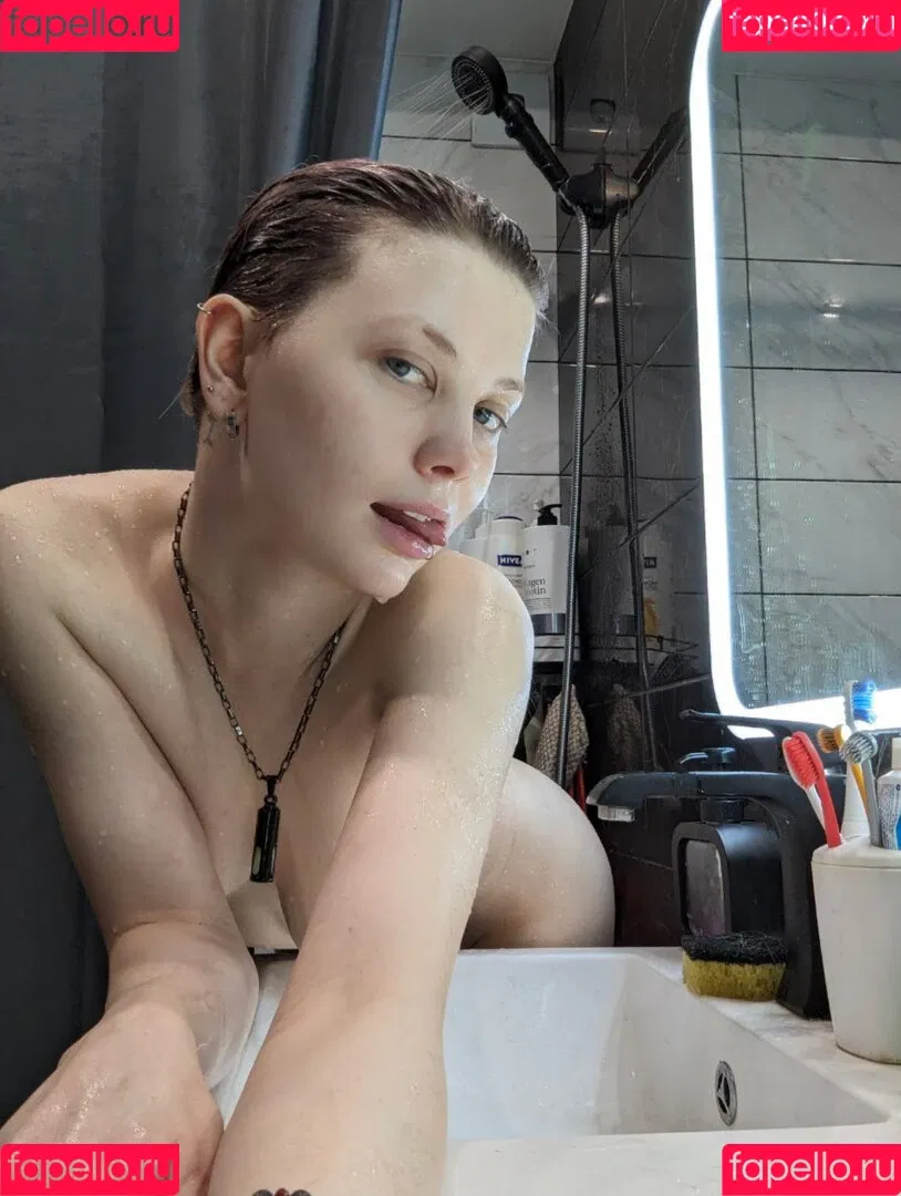 Alexandra Bessonova / sishka / sishka14 Onlyfans Photo Gallery 