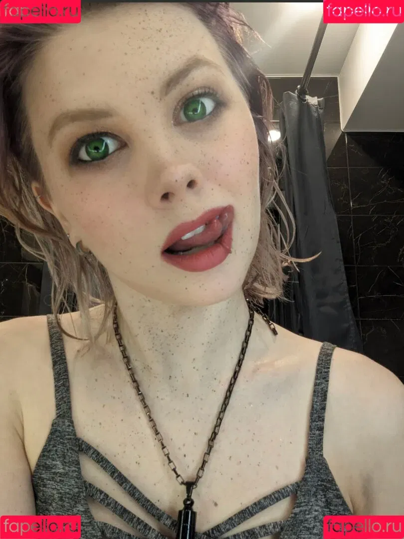 Alexandra Bessonova / sishka / sishka14 Onlyfans Photo Gallery 