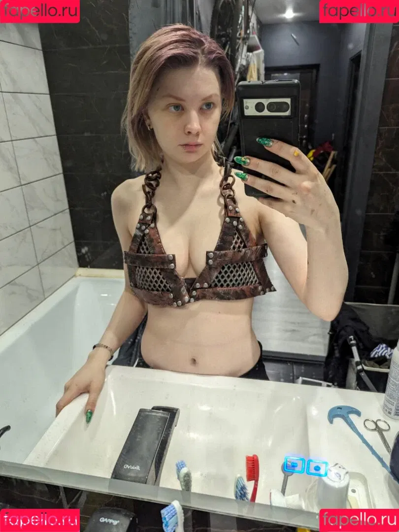 Alexandra Bessonova / sishka / sishka14 Onlyfans Photo Gallery 