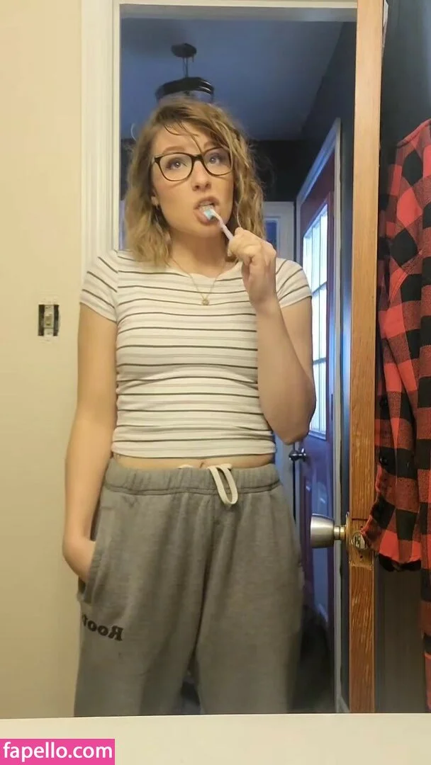 Notsoerudite / not_so_erudite Onlyfans Photo Gallery 