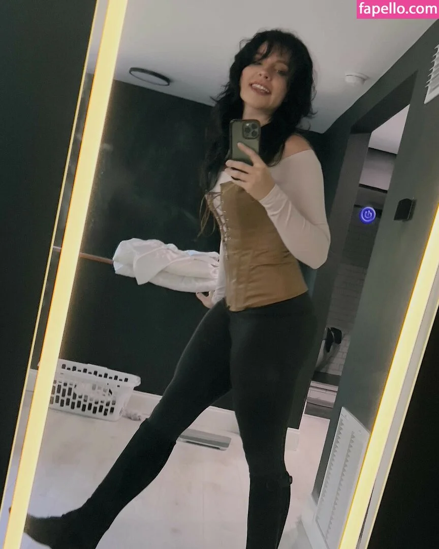 Notsoerudite / not_so_erudite Onlyfans Photo Gallery 