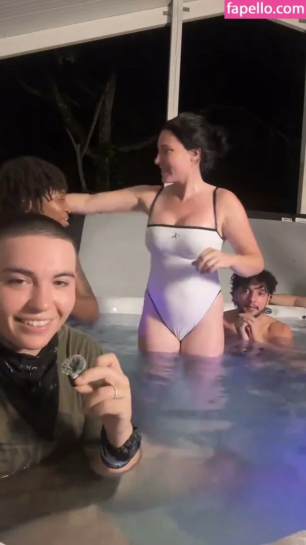 Notsoerudite / not_so_erudite Onlyfans Photo Gallery 